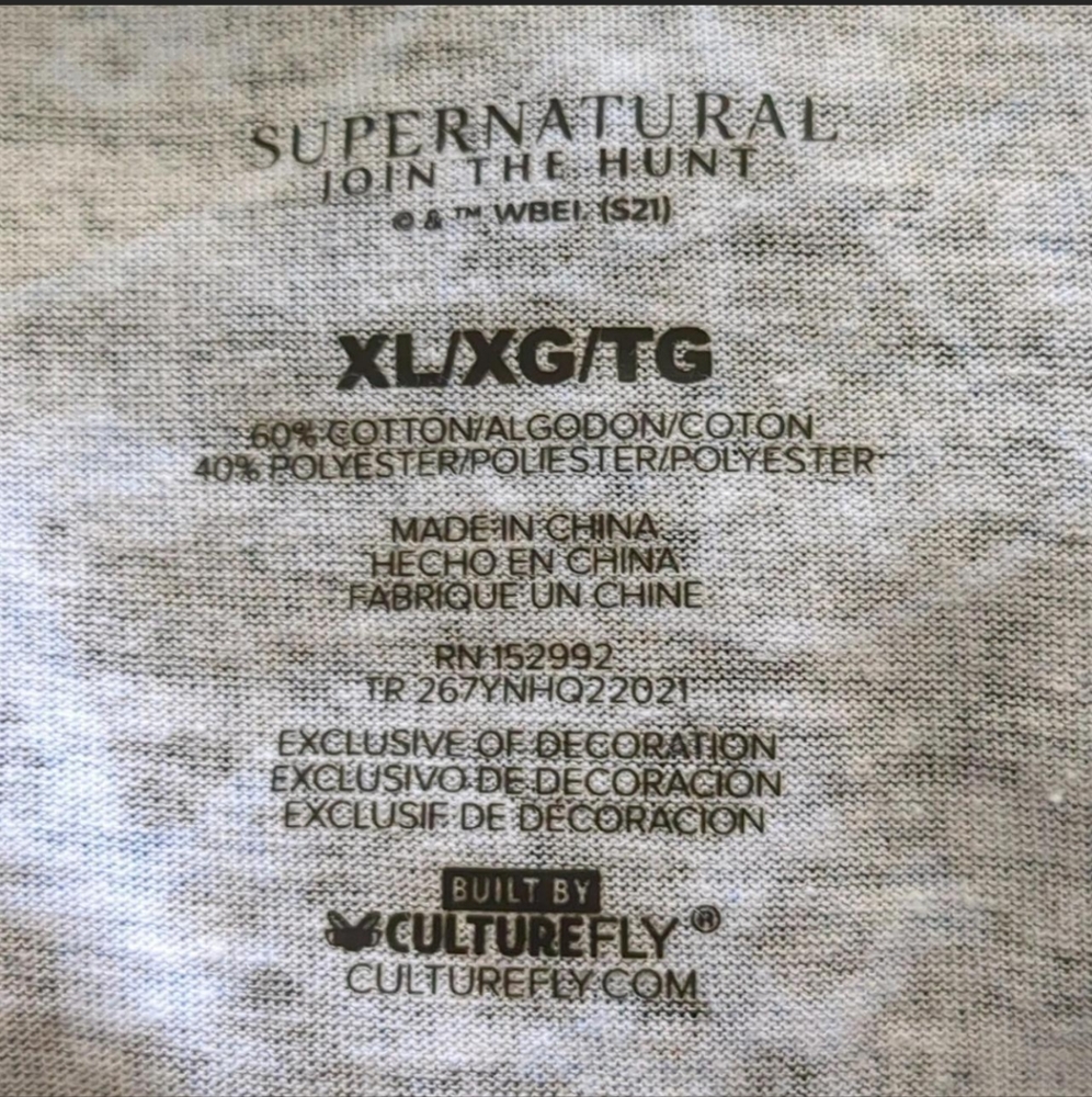 Supernatural Devil’s Trap AOP V-Neck Shirt Culturefly Exclusive Size XL NWOT - Picture 8 of 8